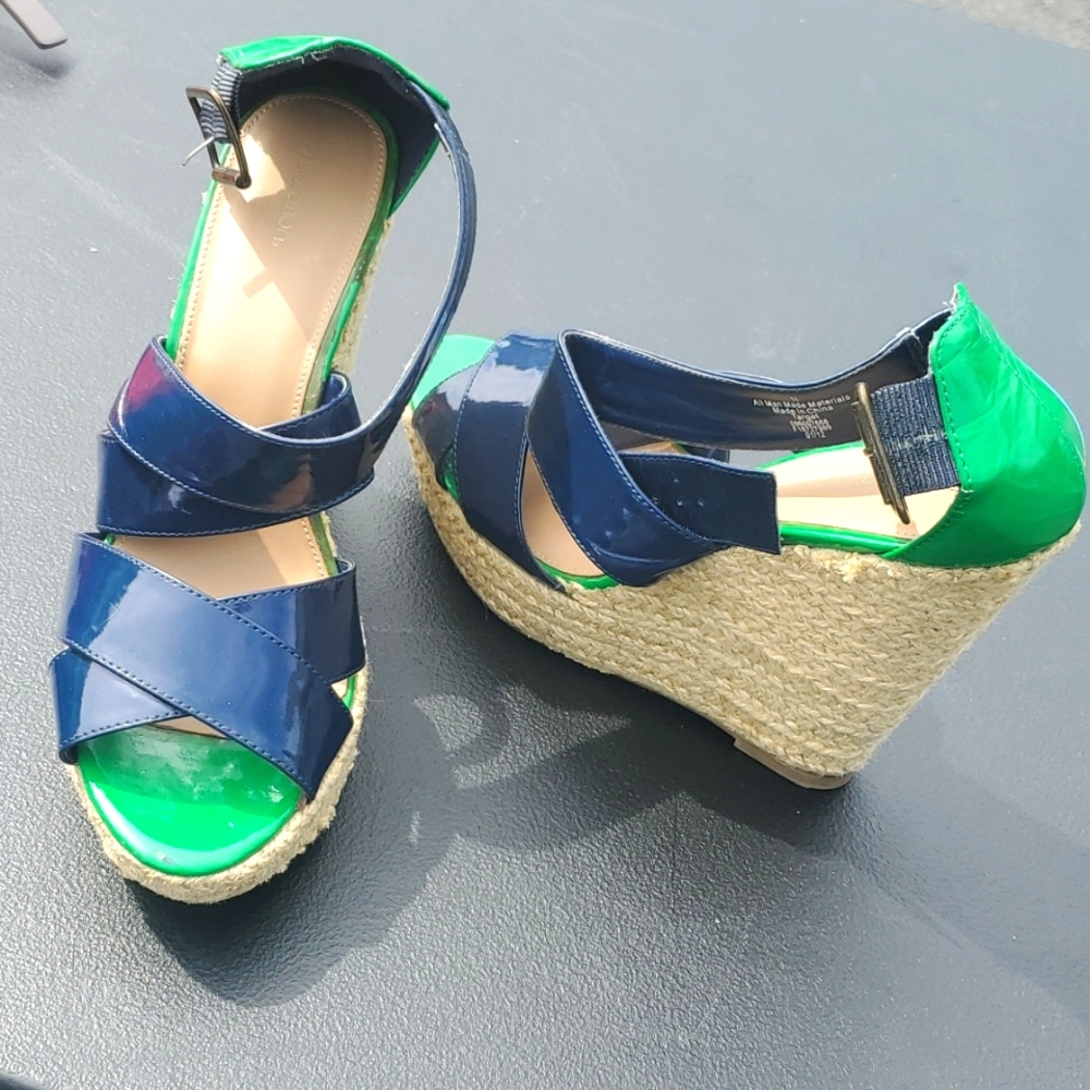 PLATFORM SANDALS